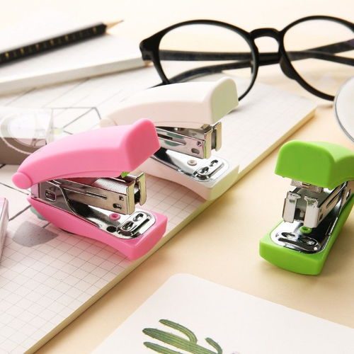 晨光MG 12號(hào)標(biāo)準(zhǔn)省力型訂書(shū)機(jī) 商務(wù)辦公的得力助手